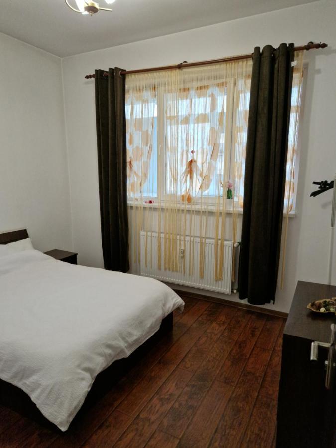 Charming Apartment With Private Terrace Bucureşti Exterior foto